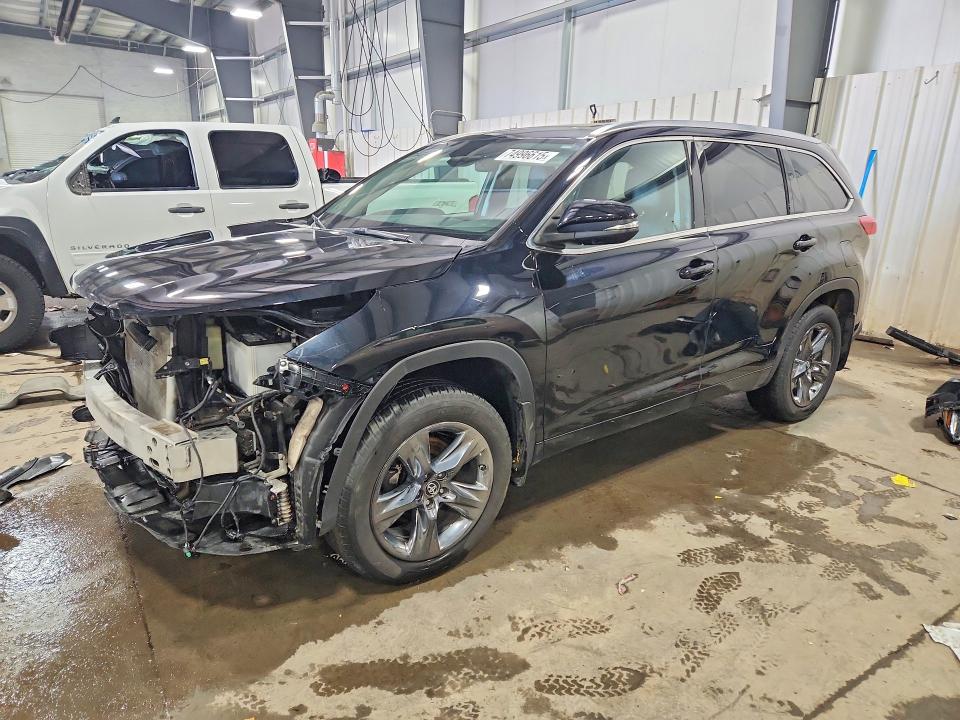 TOYOTA HIGHLANDER 2017 with VIN 5TDDZRFH0HS401212 - Photo from auction