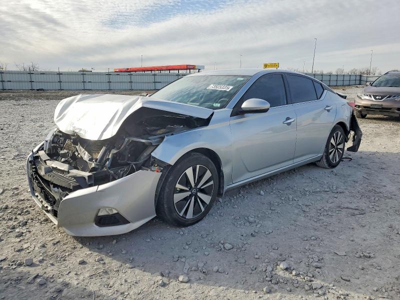 NISSAN ALTIMA 2022 z numerem VIN 1N4BL4DVXNN372927 - Zdjęcie z aukcji