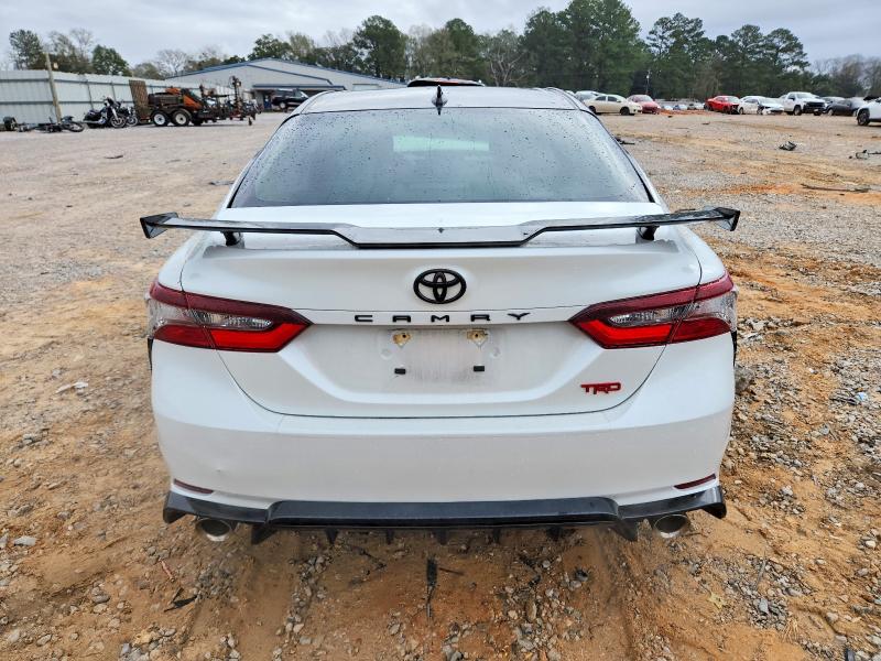 Photo 6 from auction – 2022 TOYOTA CAMRY with VIN 4T1KZ1AK2NU068459
