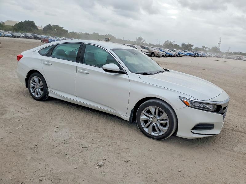 Photo 4 from auction – 2018 HONDA ACCORD LX with VIN 1HGCV1F18JA088202