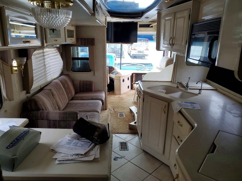 Photo 5 from auction – 2003 FREIGHTLINER CHASSIS with VIN 4UZAAHCY82CK53257