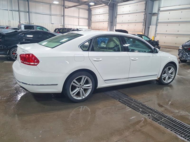 Photo 3 from auction – 2014 VOLKSWAGEN PASSAT with VIN 1VWCS7A35EC001379