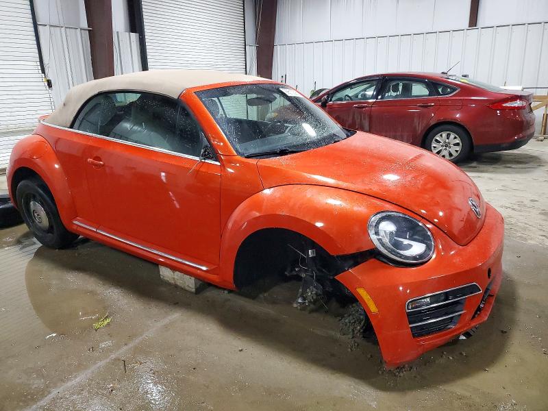 Photo 4 from auction – 2018 VOLKSWAGEN BEETLE S with VIN 3VW5DAAT2JM504604