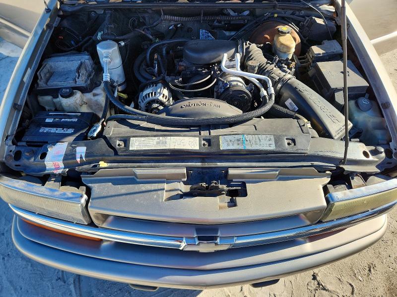 Photo 12 from auction – 2002 CHEVROLET BLAZER with VIN 1GNCS18W72K138865