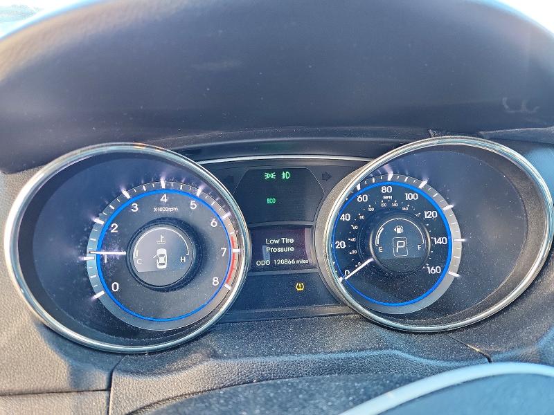 Photo 9 from auction – 2012 HYUNDAI SONATA SE with VIN 5NPEC4AC3CH366037