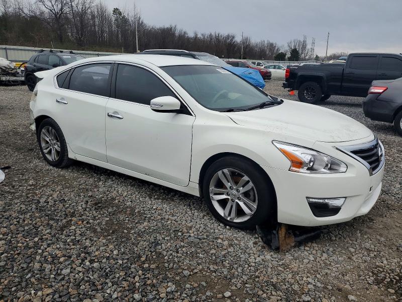 Photo 4 from auction – 2015 NISSAN ALTIMA 2.5 with VIN 1N4AL3AP1FN392528
