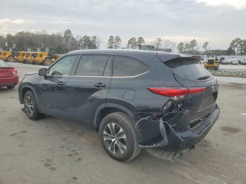 Photo 2 from auction – 2021 TOYOTA HIGHLANDER with VIN 5TDGZRAH2MS086959