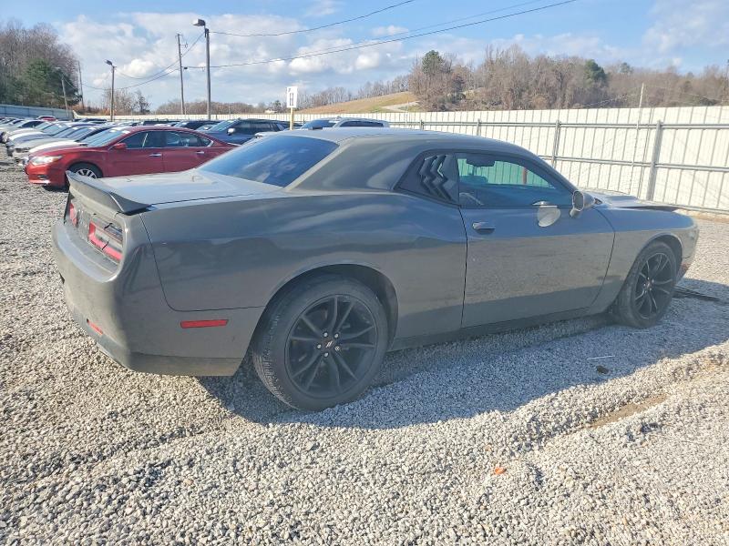 Photo 3 from auction – 2018 DODGE CHALLENGER with VIN 2C3CDZAG2JH226933