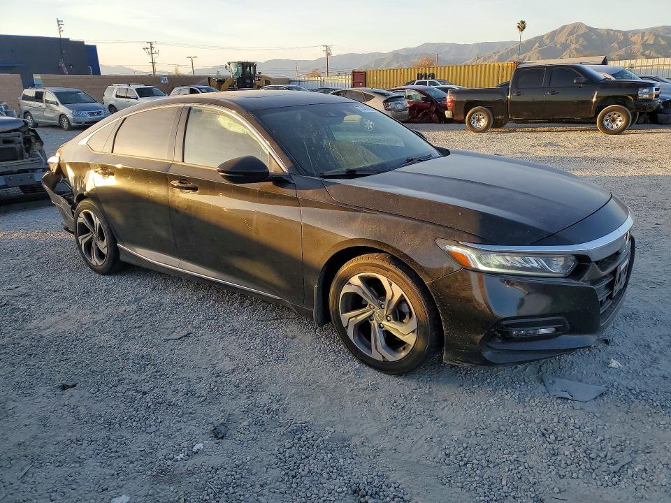 Photo 4 from auction – 2018 HONDA ACCORD with VIN 1HGCV1F57JA027975