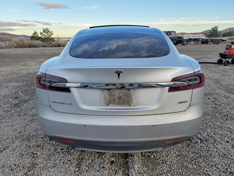 Photo 6 from auction – 2015 TESLA MODEL S with VIN 5YJSA1H28FF080837