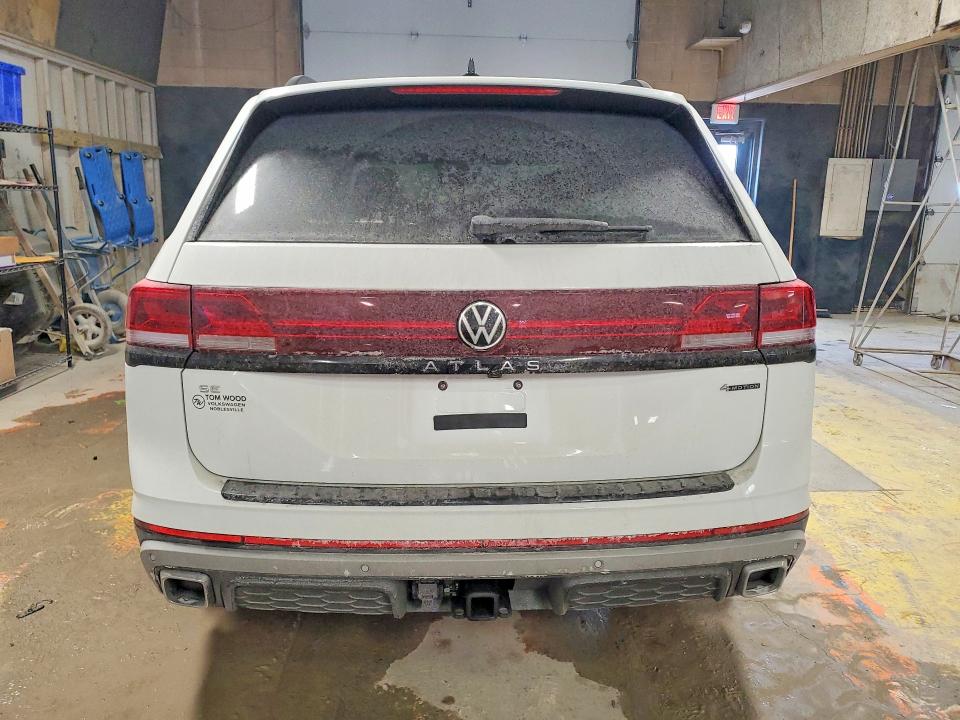 Photo 6 from auction – 2024 VOLKSWAGEN ATLAS PEAK with VIN 1V2CR2CA2RC611161