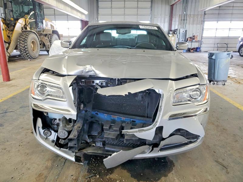 Photo 5 from auction – 2012 CHRYSLER 300 LIMITE with VIN 2C3CCAHG5CH314260