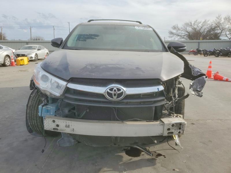 Photo 5 from auction – 2016 TOYOTA HIGHLANDER with VIN 5TDZKRFH1GS132808