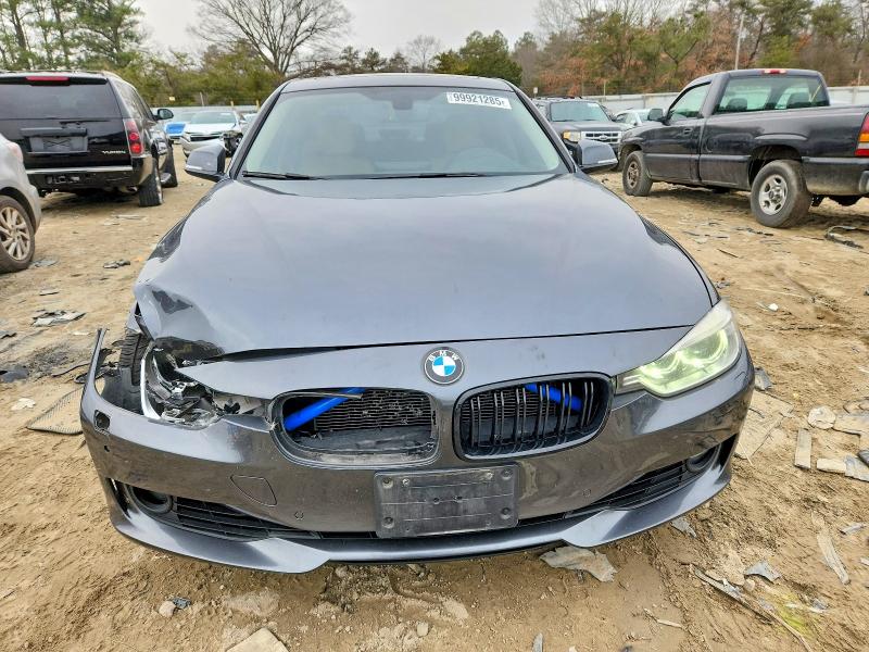 Photo 5 from auction – 2013 BMW 335 with VIN WBA3A9C56DF476341
