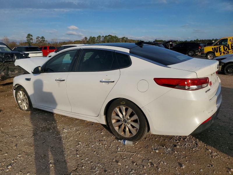 Photo 2 from auction – 2016 KIA OPTIMA with VIN 5XXGU4L31GG112699