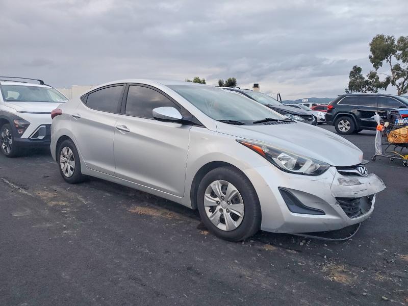 Photo 4 from auction – 2016 HYUNDAI ELANTRA with VIN 5NPDH4AE7GH784296