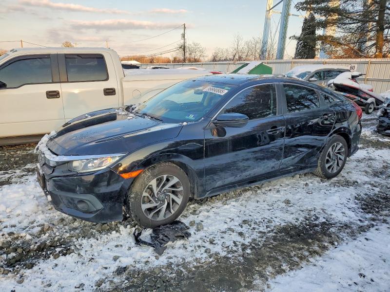 صورة رقم 1 من المزاد - 2017 HONDA CIVIC EX مع VIN 2HGFC2F80HH519388