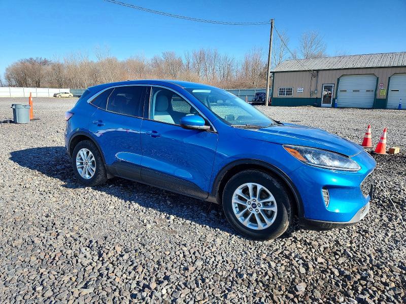 Photo 4 from auction – 2021 FORD ESCAPE SE with VIN 1FMCU0G65MUB29986