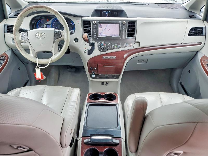 Photo 8 from auction – 2011 TOYOTA SIENNA XLE with VIN 5TDDK3DC4BS016056