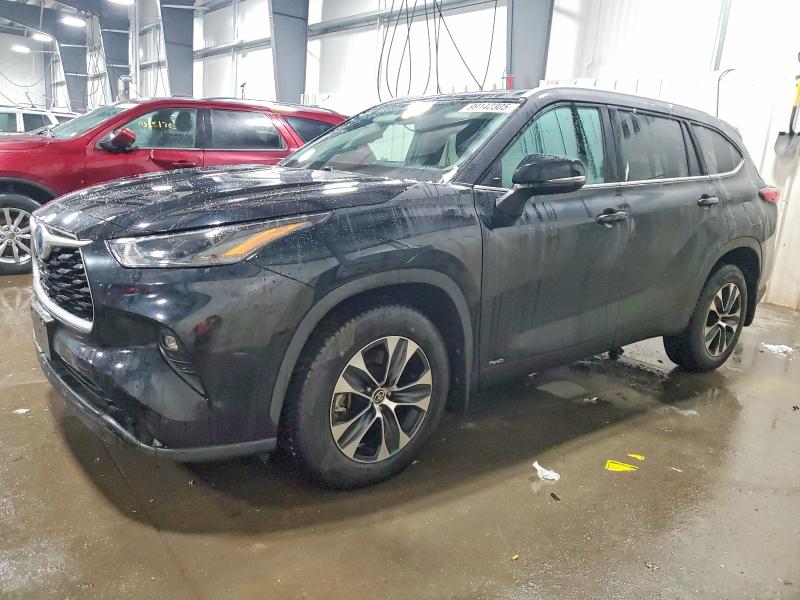 TOYOTA HIGHLANDER 2022 with VIN 5TDGBRCH9NS549814 - Photo from auction