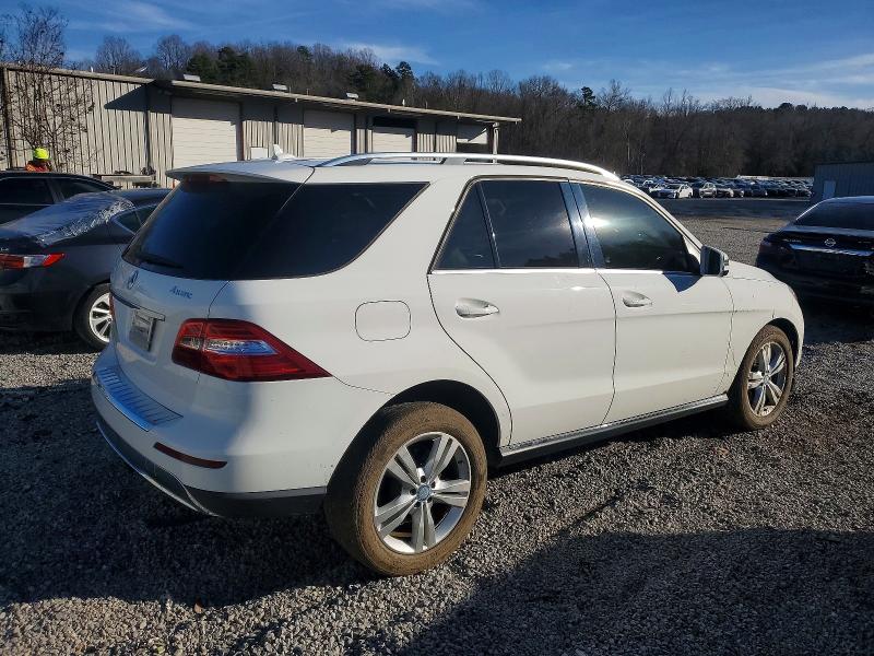 Photo 3 from auction – 2015 MERCEDES-BENZ ML 350 4MA with VIN 4JGDA5HB5FA523112
