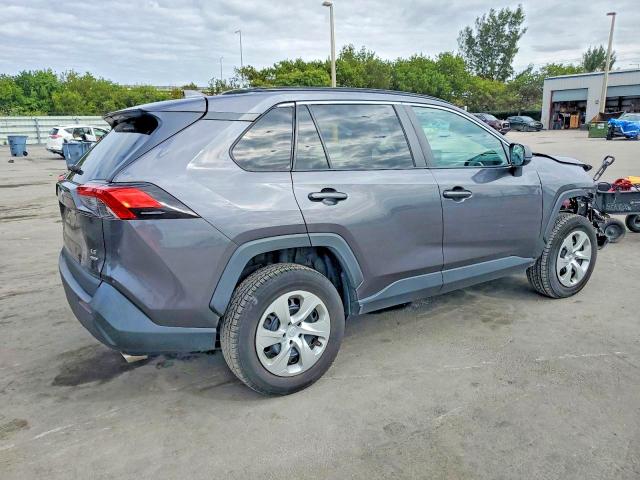 Photo 3 from auction – 2021 TOYOTA RAV4 LE with VIN 2T3F1RFVXMC254803
