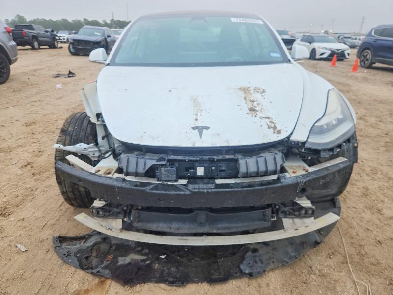 Photo 5 from auction – 2018 TESLA MODEL 3 with VIN 5YJ3E1EA9JF051893