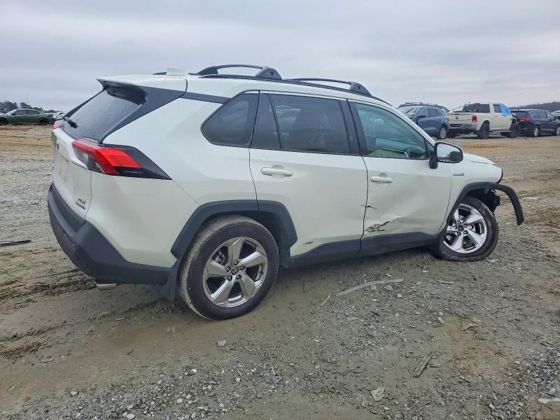 Photo 3 from auction – 2021 TOYOTA RAV4 with VIN 4T3B6RFV0MU054818