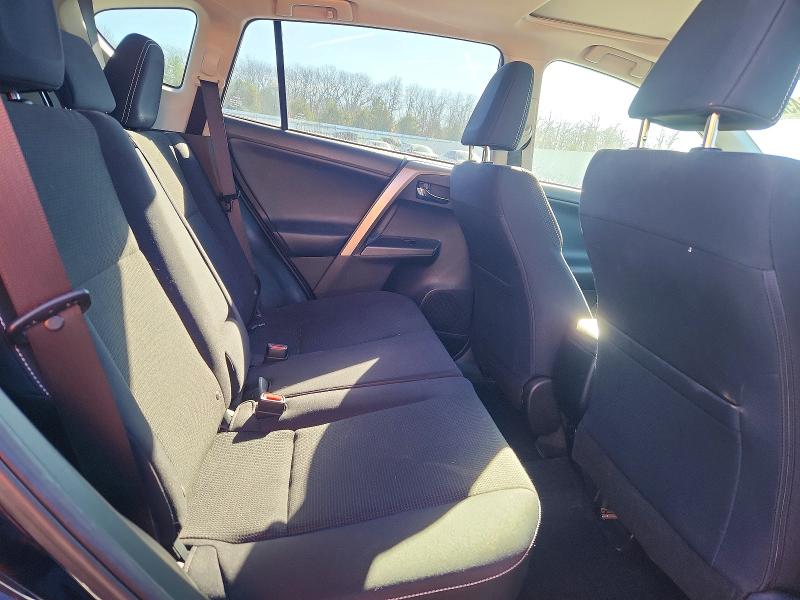 Photo 11 from auction – 2018 TOYOTA RAV4 ADVEN with VIN JTMRFREV7JD252787