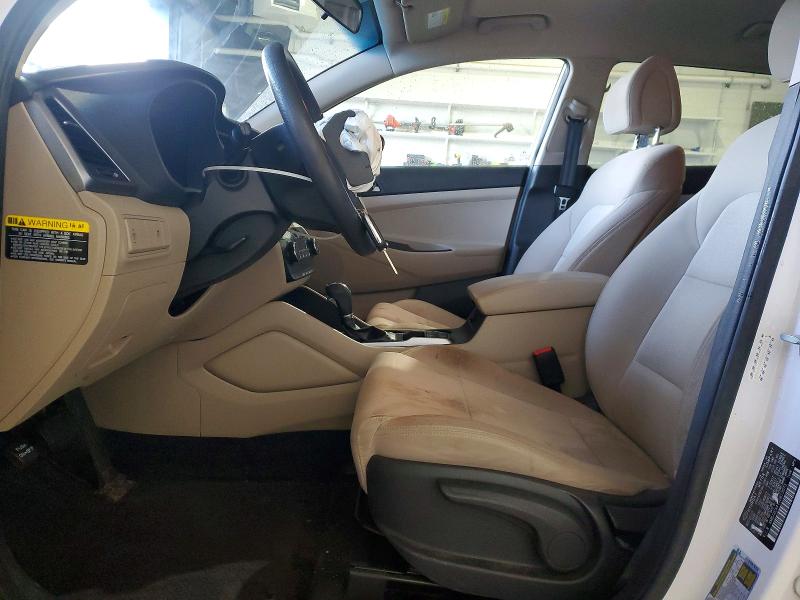 Photo 7 from auction – 2018 HYUNDAI TUCSON SE with VIN KM8J2CA41JU613073