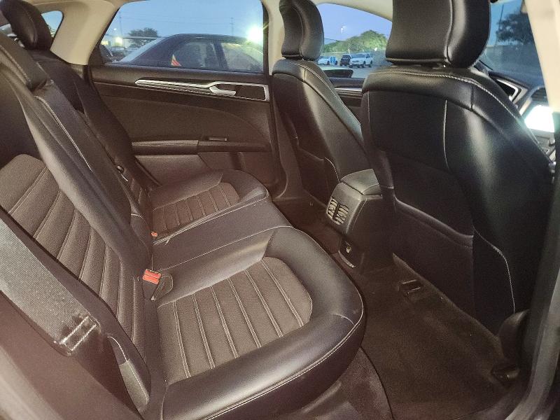 Photo 10 from auction – 2017 FORD FUSION with VIN 3FA6P0H71HR221924