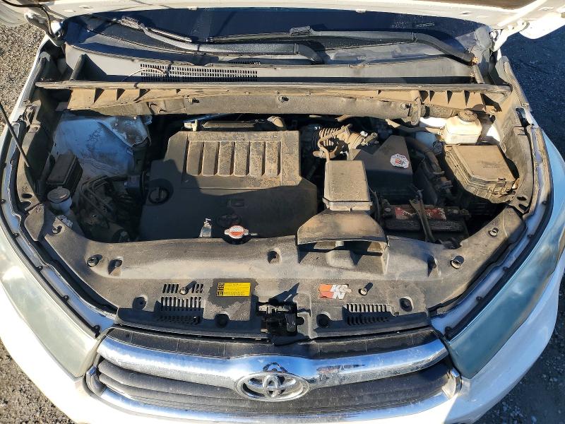 Photo 12 from auction – 2016 TOYOTA HIGHLANDER with VIN 5TDJKRFHXGS227767
