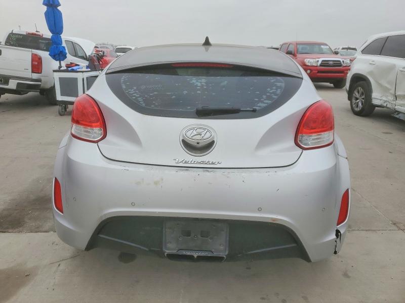 Photo 6 from auction – 2016 HYUNDAI VELOSTER with VIN KMHTC6AD6GU259275