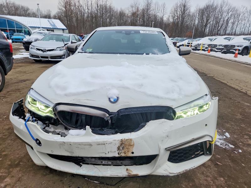 Photo 5 from auction – 2018 BMW M550XI with VIN WBAJB9C52JB036527