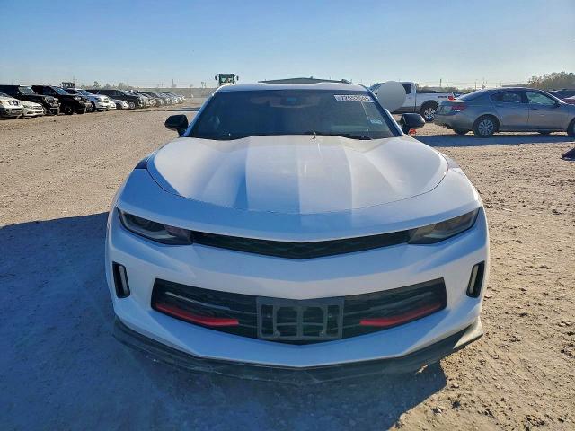 Photo 5 from auction – 2018 CHEVROLET CAMARO LT with VIN 1G1FB1RX4J0187201