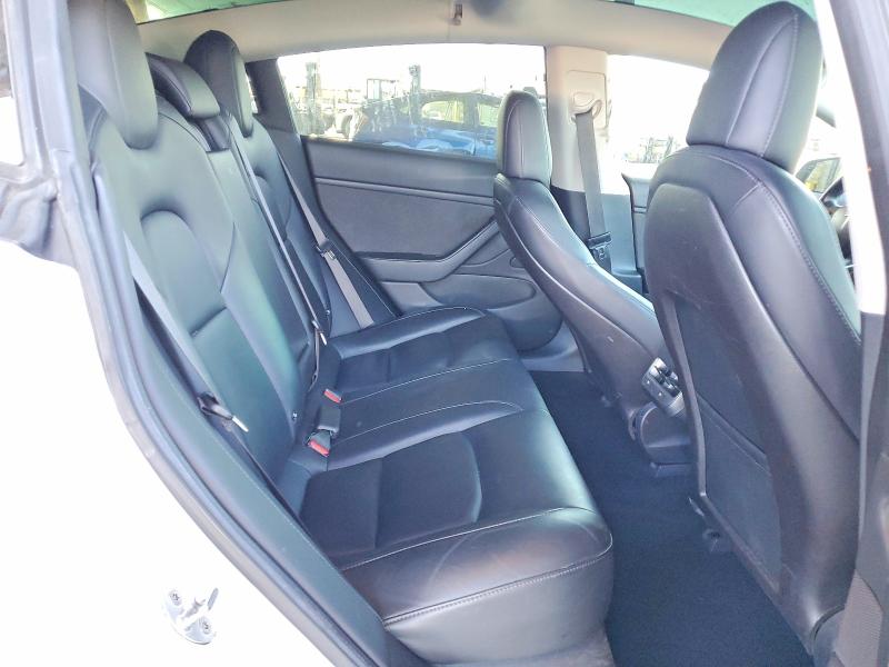 Photo 10 from auction – 2018 TESLA MODEL 3 with VIN 5YJ3E1EA9JF042885