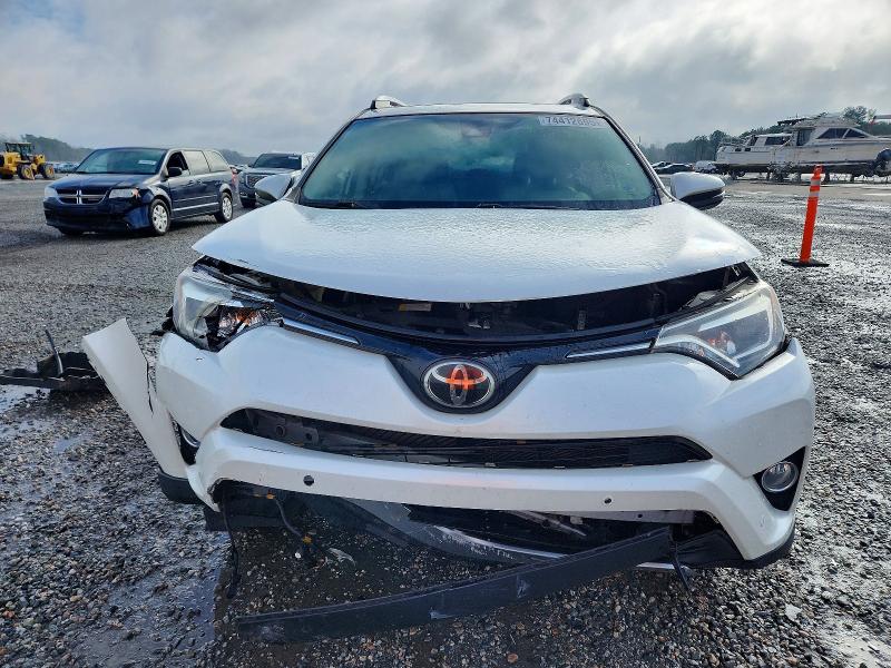 Photo 5 from auction – 2017 TOYOTA RAV4 with VIN 2T3DFREV8HW595583