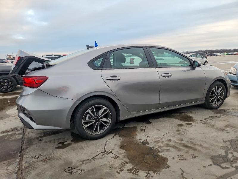 Photo 3 from auction – 2023 KIA FORTE with VIN 3KPF24AD8PE621825