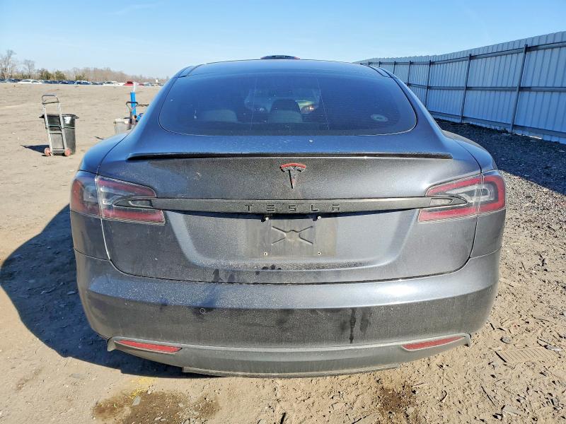 Photo 6 from auction – 2016 TESLA MODEL S with VIN 5YJSA1E47GF131672