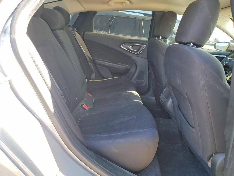 Photo 10 from auction – 2015 CHRYSLER 200 with VIN 1C3CCCAB9FN572268