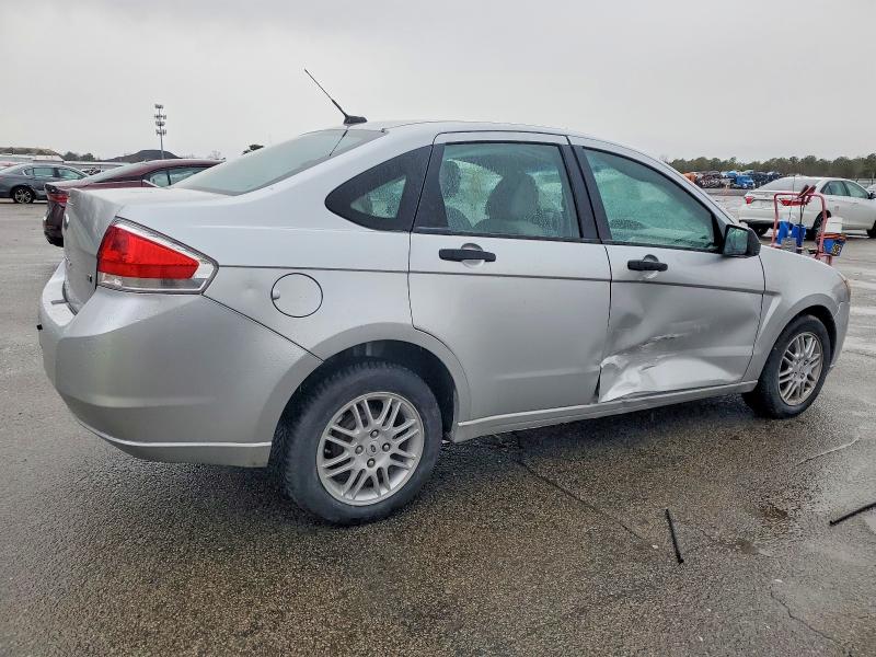 Photo 3 from auction – 2010 FORD FOCUS SE with VIN 1FAHP3FN8AW221983