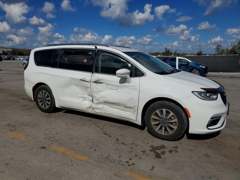 Photo 4 from auction – 2021 CHRYSLER PACIFICA T with VIN 2C4RC1BG1MR526518