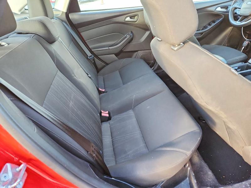 Photo 10 from auction – 2015 FORD FOCUS SE with VIN 1FADP3F24FL244027