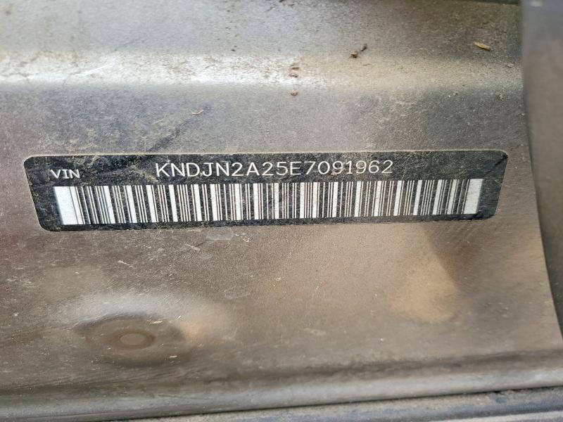 Zdjęcie 14 z aukcji – 2014 KIA SOUL z VIN KNDJN2A25E7091962