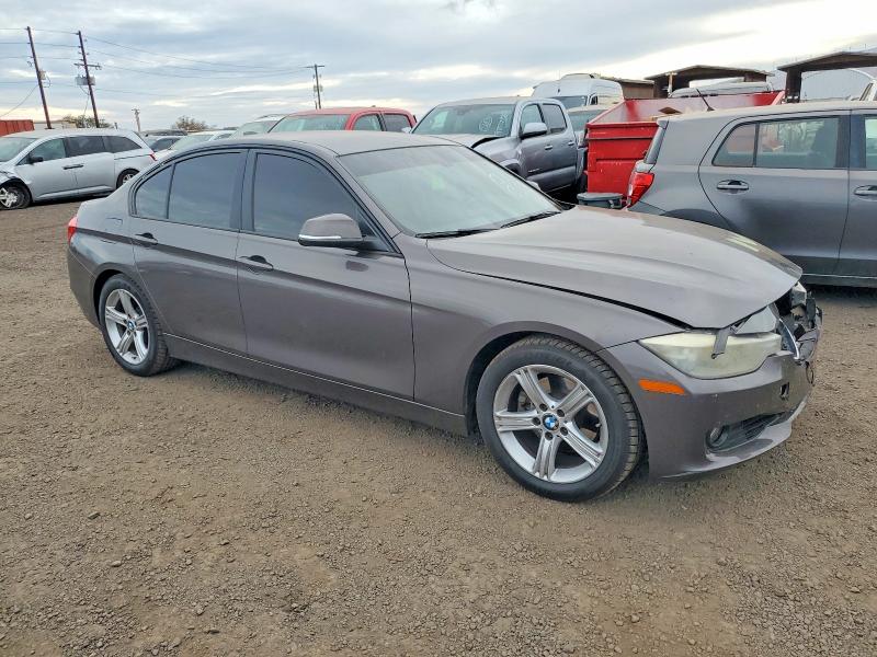 Photo 4 from auction – 2013 BMW 328 with VIN WBA3A5C58DF600263