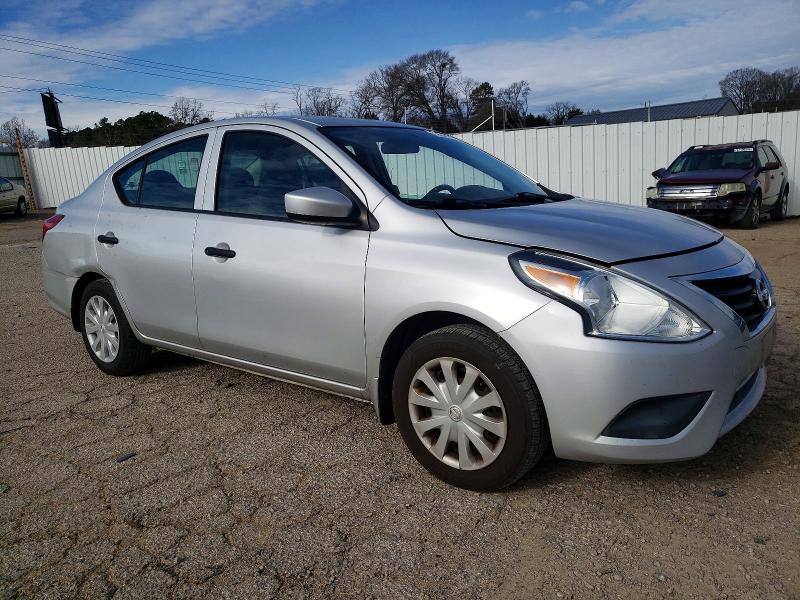 Photo 4 from auction – 2017 NISSAN VERSA S with VIN 3N1CN7AP1HL835125