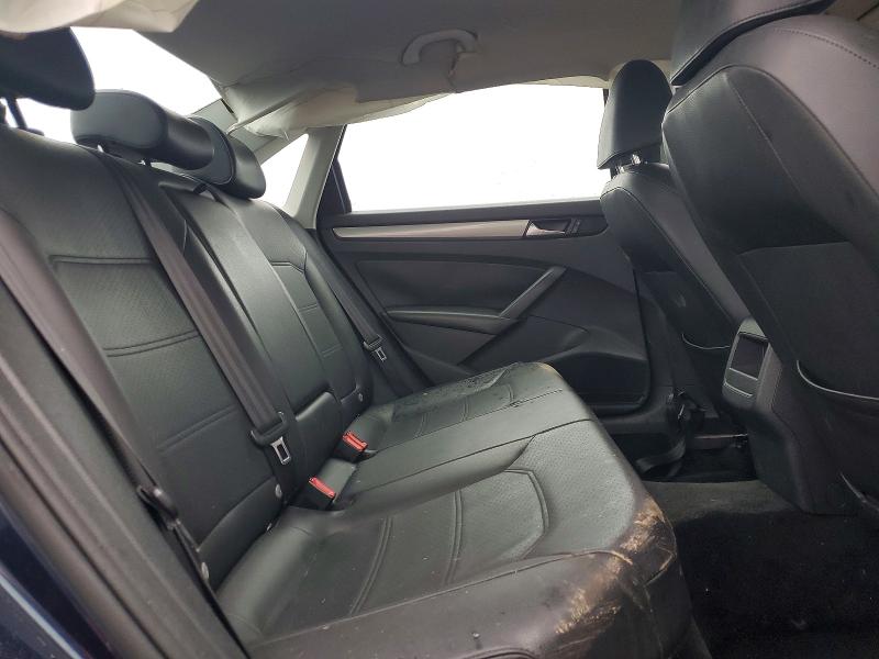 Photo 10 from auction – 2014 VOLKSWAGEN PASSAT S with VIN 1VWAT7A3XEC028128
