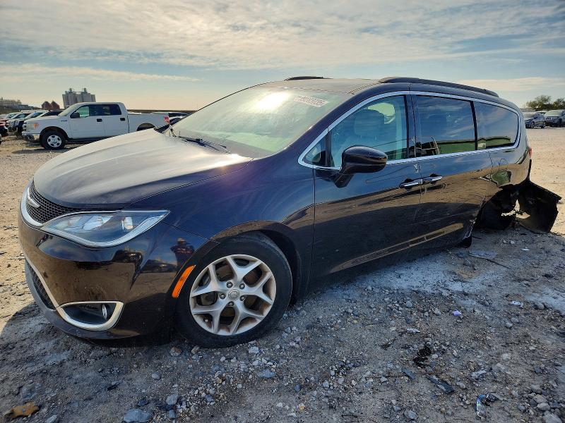 CHRYSLER PACIFICA T 2018 with VIN 2C4RC1FG1JR292824 - Photo from auction
