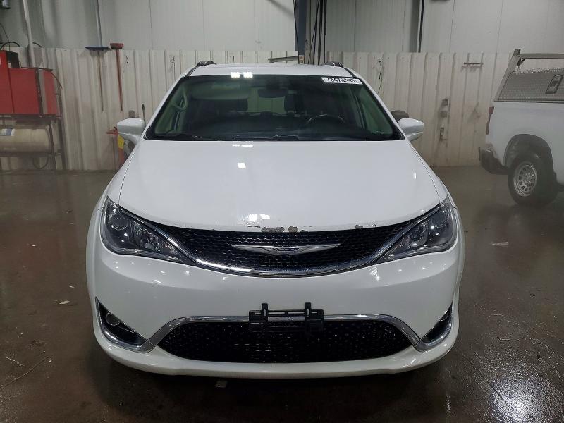 Photo 5 from auction – 2017 CHRYSLER PACIFICA with VIN 2C4RC1BG1HR832589