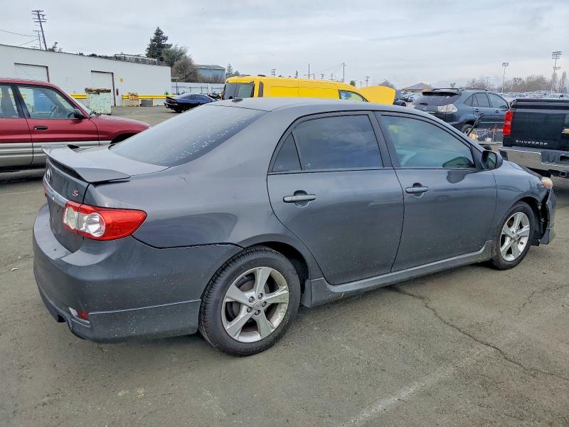 Photo 3 from auction – 2011 TOYOTA COROLLA with VIN 2T1BU4EE5BC693326